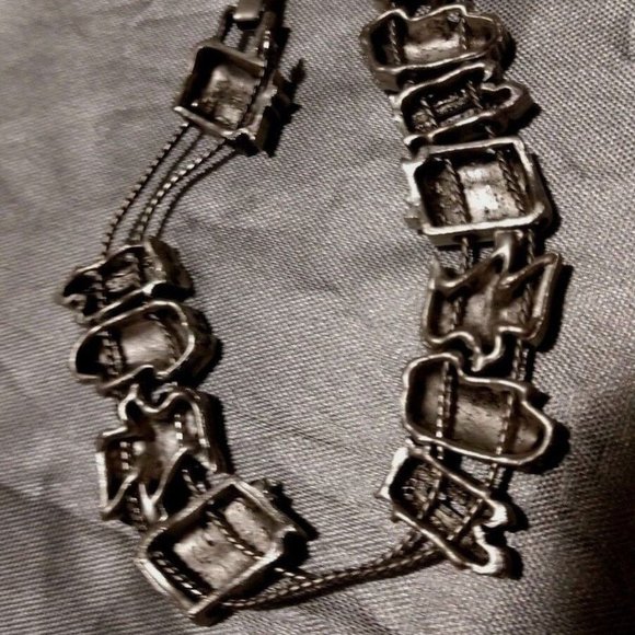 Religious Slide Bracelet Holy Bible/White Doves/Praying Hands VTG 1980's - Picture 6 of 8